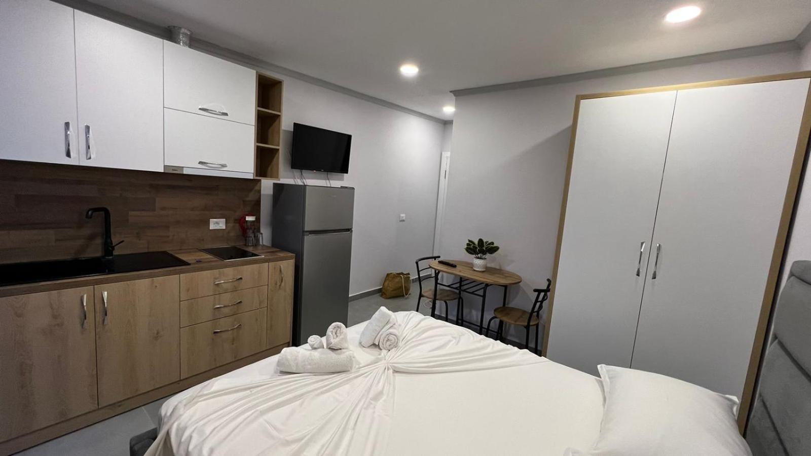Sea View Apartments Golem  Esterno foto