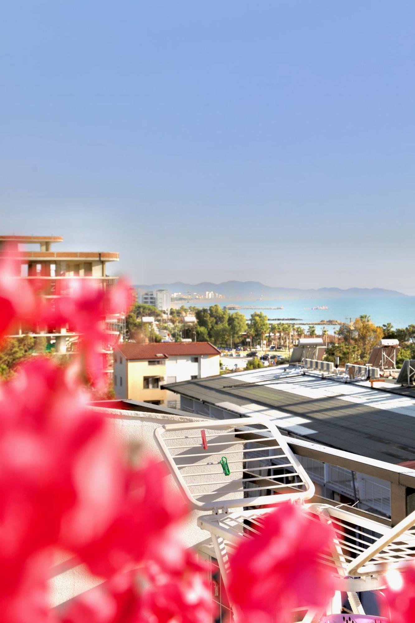 Sea View Apartments Golem  Esterno foto