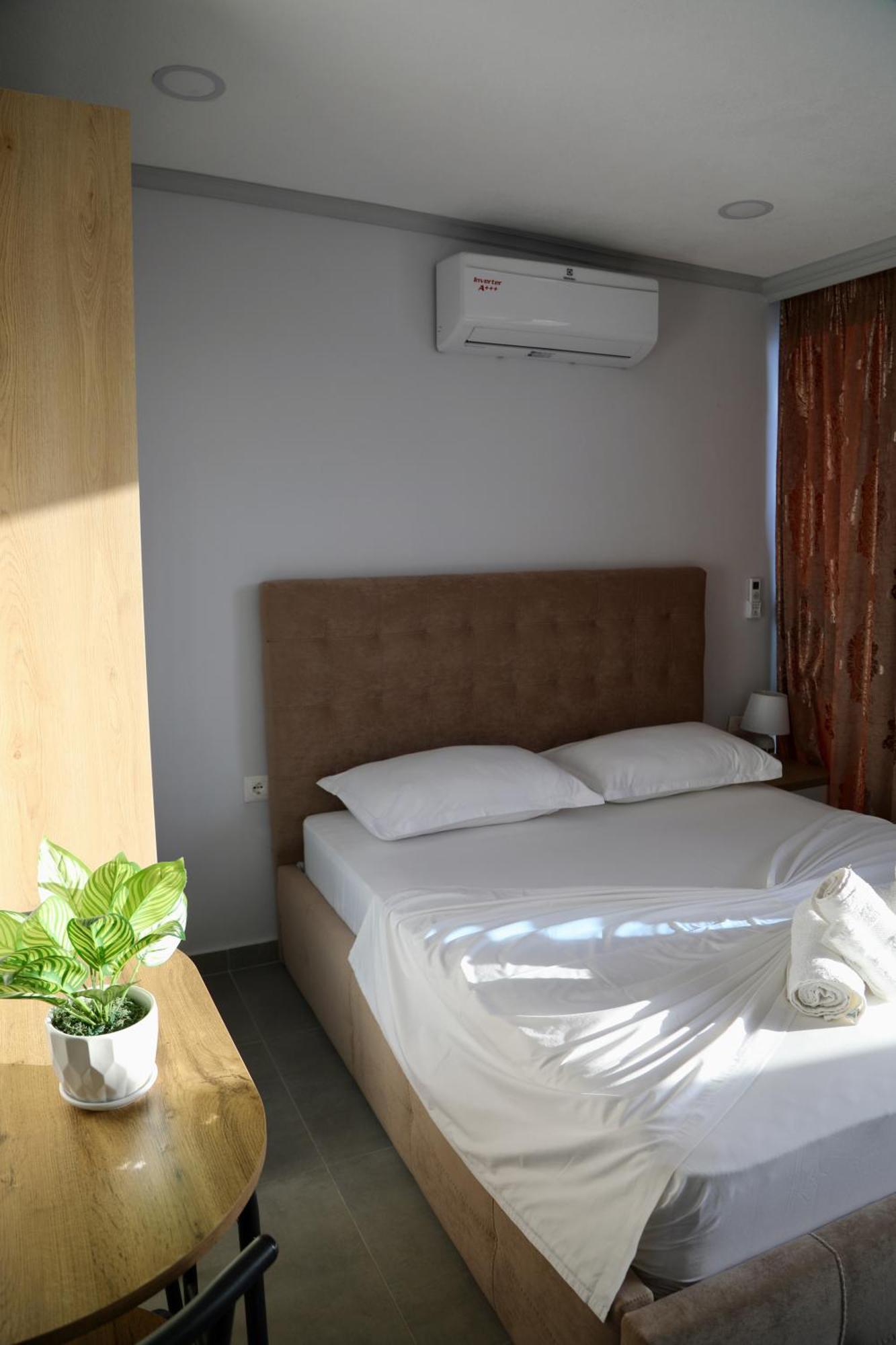 Sea View Apartments Golem  Esterno foto